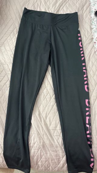 Conjunto deportivo Tenth: camiseta rosa y pantalón