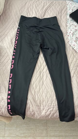 Conjunto deportivo Tenth: camiseta rosa y pantalón