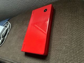 Nintendo DSi Roja
