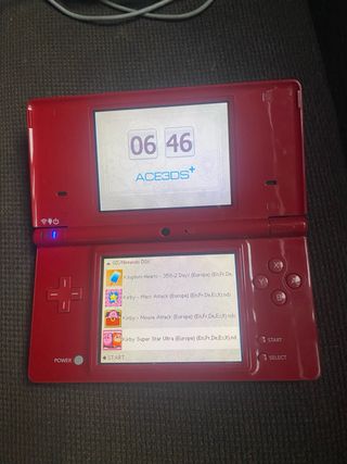 Nintendo DSi Roja