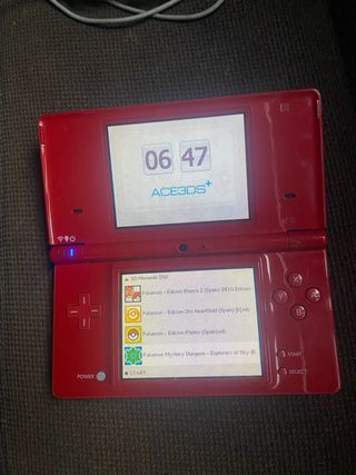 Nintendo DSi Roja