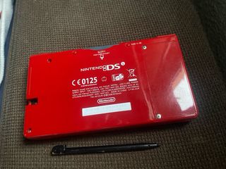 Nintendo DSi Roja
