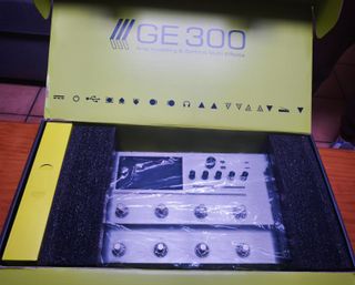 Pedalera Multiefectos Mooer GE300 + Case