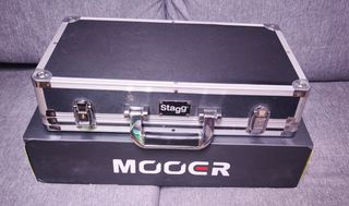 Pedalera Multiefectos Mooer GE300 + Case