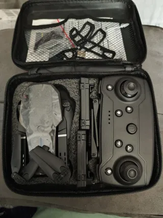 Dron E88 NOVA Inteligente Negro