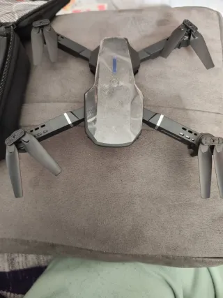 Dron E88 NOVA Inteligente Negro