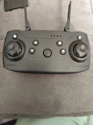 Dron E88 NOVA Inteligente Negro