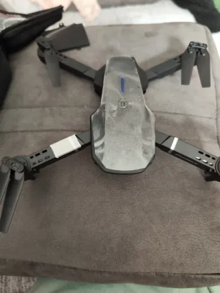 Dron E88 NOVA Inteligente Negro