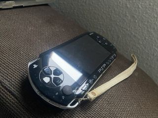 Sony PSP-1004 Value Pack Negra