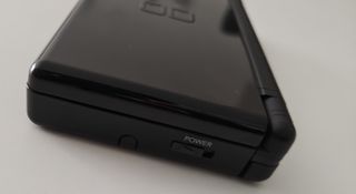 Nintendo DS Lite negra + juegos + cargador y lápiz