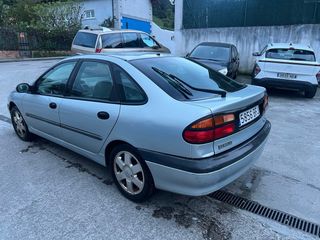 Renault Laguna 2000