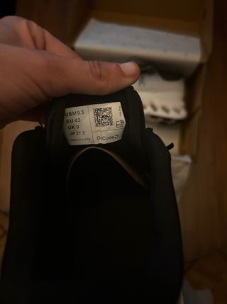 Zapatillas On Cloudtilt negras y blancas