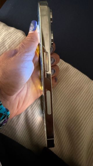 iPhone 14 Pro 512GB Plateado. Usa eSIM