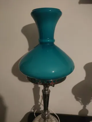 Lámparas antiguas de cristal y metal azul y verde