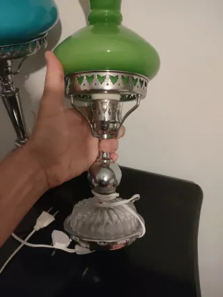 Lámparas antiguas de cristal y metal azul y verde