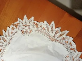 Centrino fatto a mano in tessuto