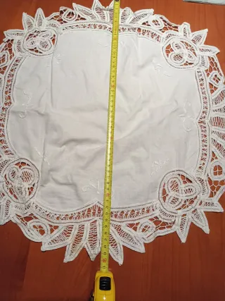 Centrino fatto a mano in tessuto