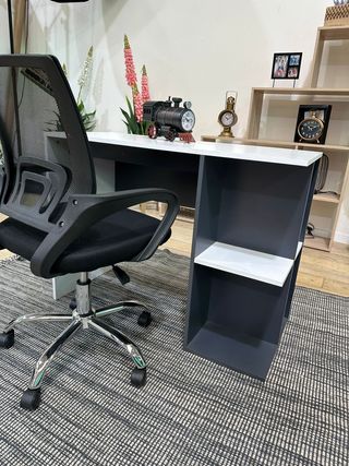 Escritorio NUEVO con 2 compartimento