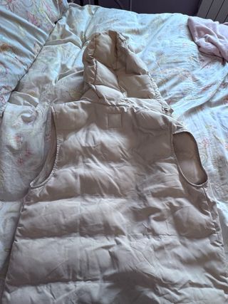 Chaleco plumas acolchado largo Zara