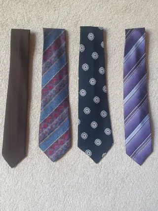 Lotto 16 cravatte vintage poliestere