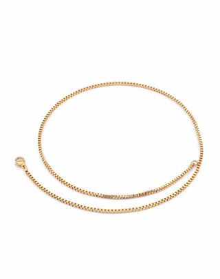 Collar de cadena dorada