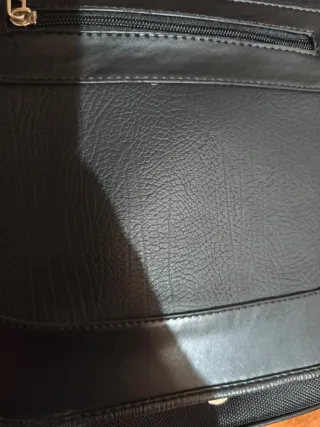 Bolso bandolera de piel negro