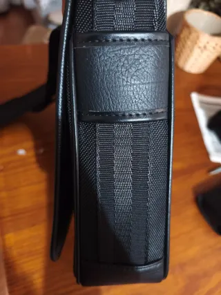 Bolso bandolera de piel negro
