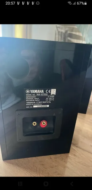 Yamaha NX-E700 dos altavoces