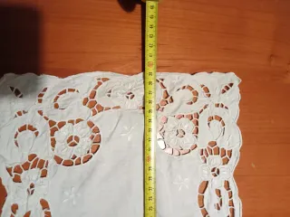 Centrino fatto a mano in tessuto