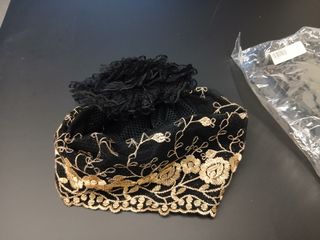 Gorro turbante encaje negro dorado