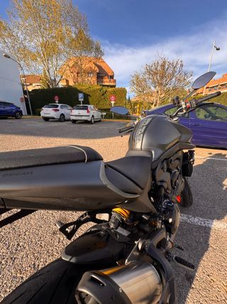 Ducati Monster 950 2021 Gris/Roja