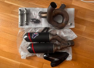 Ducati Monster 950 2021 Gris/Roja