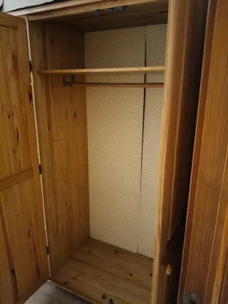 Armario de madera puertas abatibles