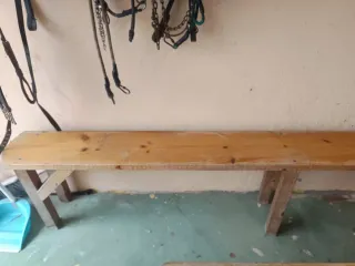 Conjunto Mesa, Banco y Sillas Madera.