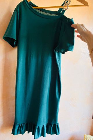 Vestido verde con volantes