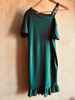 Vestido verde con volantes