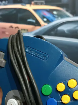 Mando. Aceptable. Nintendo 64 Azul.
