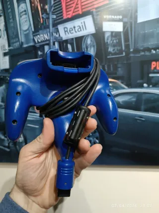 Mando. Aceptable. Nintendo 64 Azul.