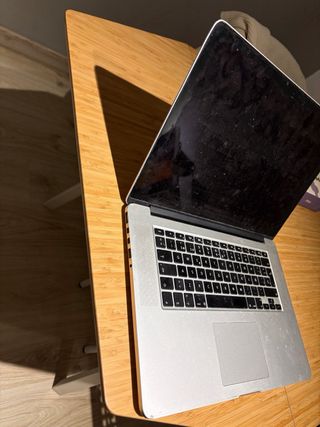 MacBook Pro Retina 15 Mid 2015 i7 16GB Plata