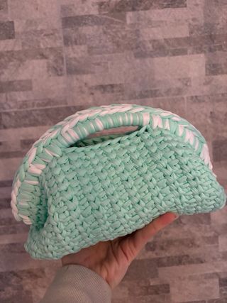 Borsa uncinetto teal e bianca