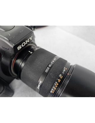 Camara SONY A700 con Objetivo 18-200mm