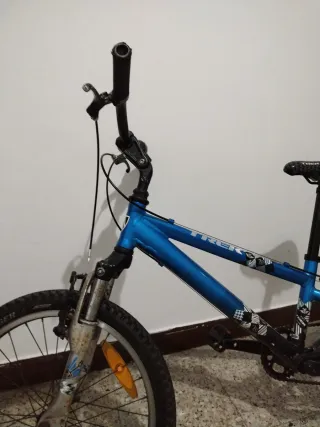 Bicicleta Trek MT60 Azul