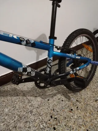 Bicicleta Trek MT60 Azul