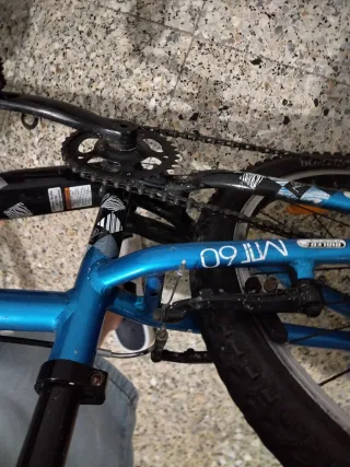 Bicicleta Trek MT60 Azul