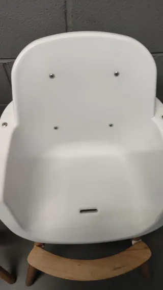 Trona infantil blanca y madera