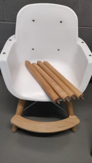 Trona infantil blanca y madera
