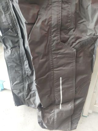 Chubasquero YES Negro