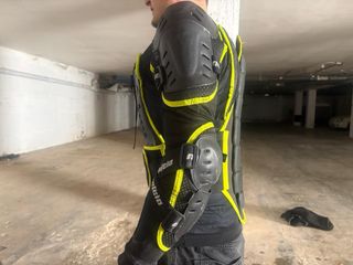 Protección Motocross Enduro Negra y Amarilla