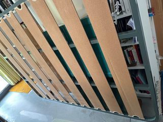 Somier de láminas metálico y madera