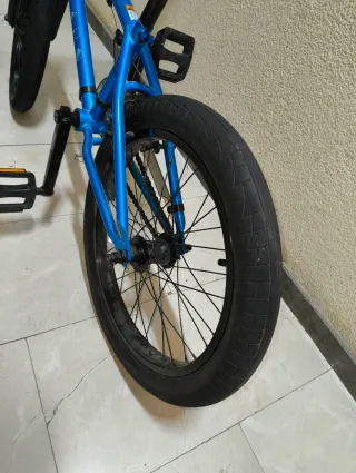 Bicicleta BMX Haro Azul